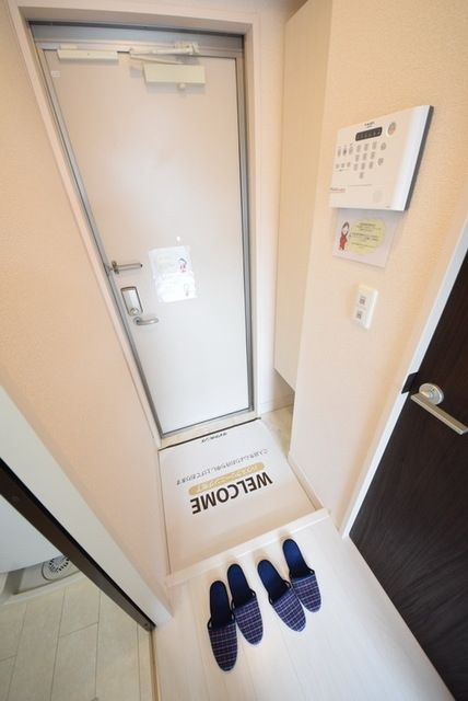 玄関　お部屋探しは【タウンハウジング蘇我店】にお任せ下さい♪