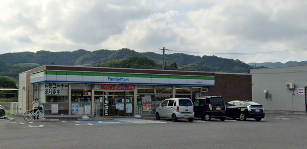 コンビニ　ファミリーマート 有田川熊井店（コンビニ）まで1520m