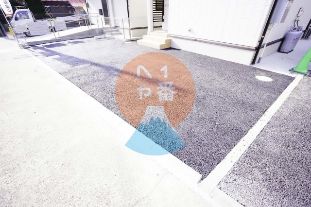 駐車場　車をお持ちの方に嬉しい駐車場2台付きの物件です