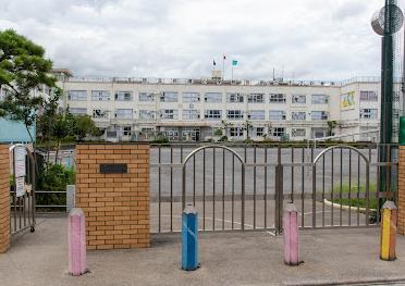 小学校　足立区立花畑小学校（小学校）まで600m