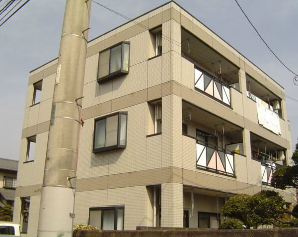 建物外観　更新料無料で長くお住み頂けます。