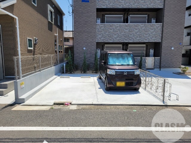 駐車場　敷地内駐車場