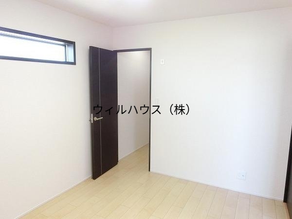 その他部屋・スペース　明るい洋室！
