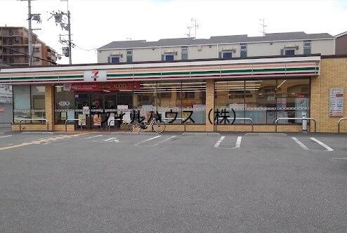 コンビニ　セブンイレブン堺大鳥大社前店（コンビニ）まで402m