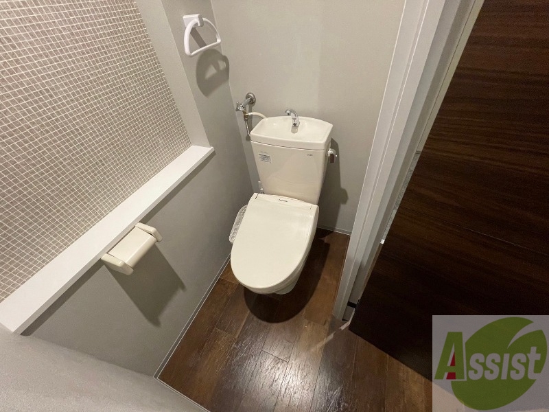 トイレ　こちらはトイレです。清潔感があり、安心して使用できます。
