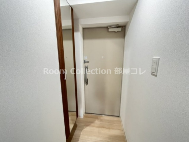 玄関　※同物件他部屋写真