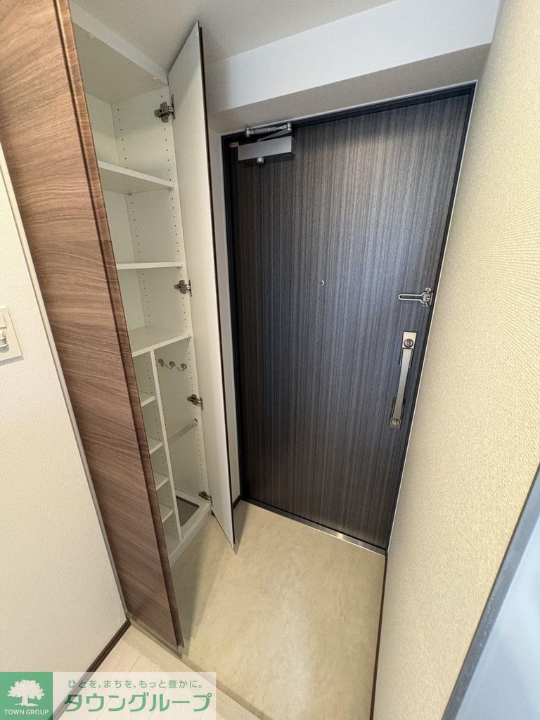 玄関　お問合せはタウンハウジングまで！※現地待合わせ相談可能