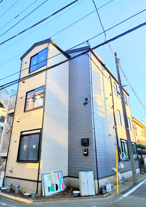 建物外観　建築中
