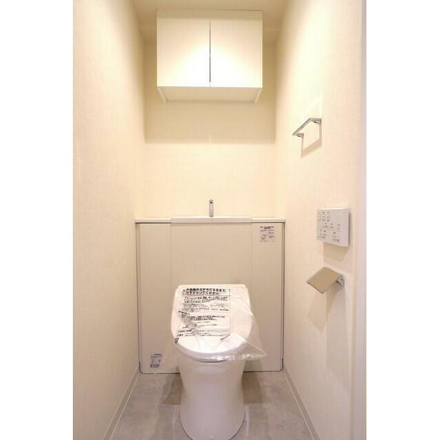 トイレ　※写真は同タイプ住戸です。