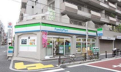 コンビニ　ファミリーマート文京本郷店（コンビニ）まで113m