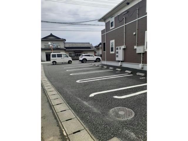 駐車場　駐車場