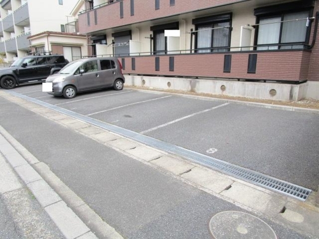 駐車場　駐車場（要空き確認）