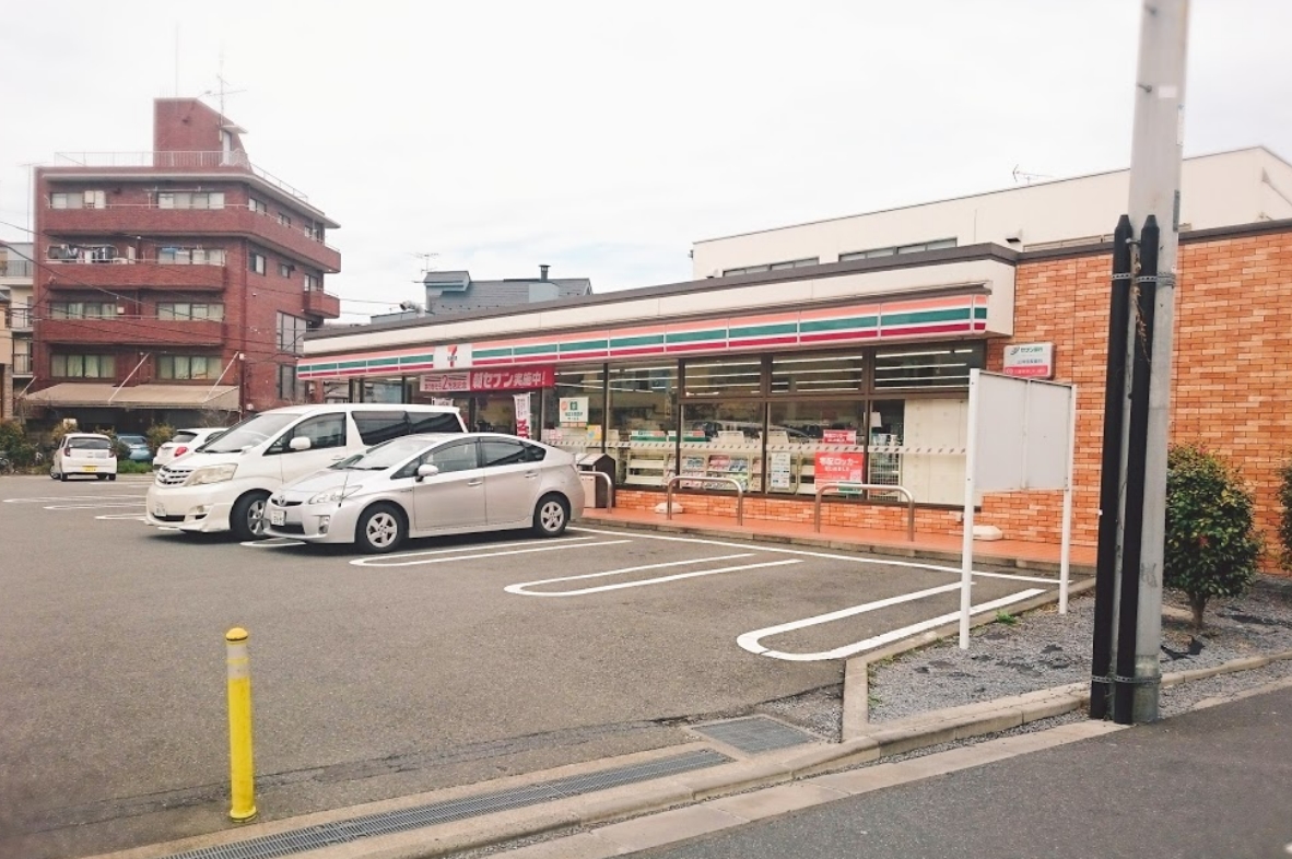 コンビニ　セブンイレブン杉並井草2丁目店（コンビニ）まで366m