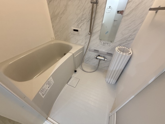バス・シャワールーム　※同物件参考写真