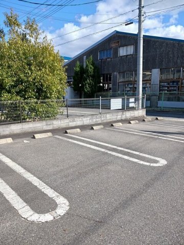 駐車場　駐車場完備です