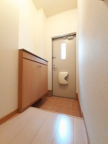 玄関　落ち着いた玄関です