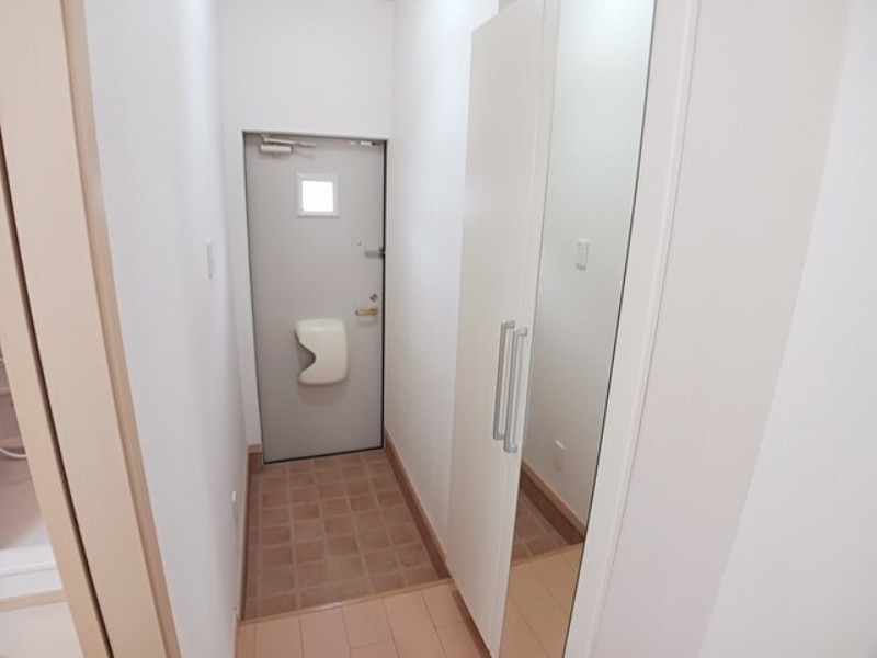 玄関　図面と現状に相違がある場合には現状を優先