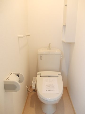 トイレ　落ち着いたトイレです