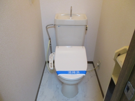 トイレ　シャワートイレでスッキリ