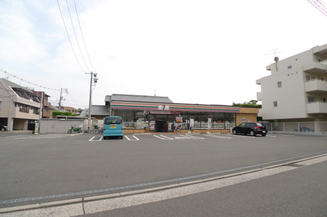 コンビニ　セブンイレブン広島高須２丁目店（コンビニ）まで331m