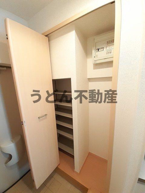 収納　うどん県のお部屋探しはうどん不動産へ うどんちゃんとLINE