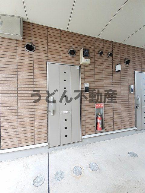 エントランス　うどん県のお部屋探しはうどん不動産へ うどんちゃんとLINE