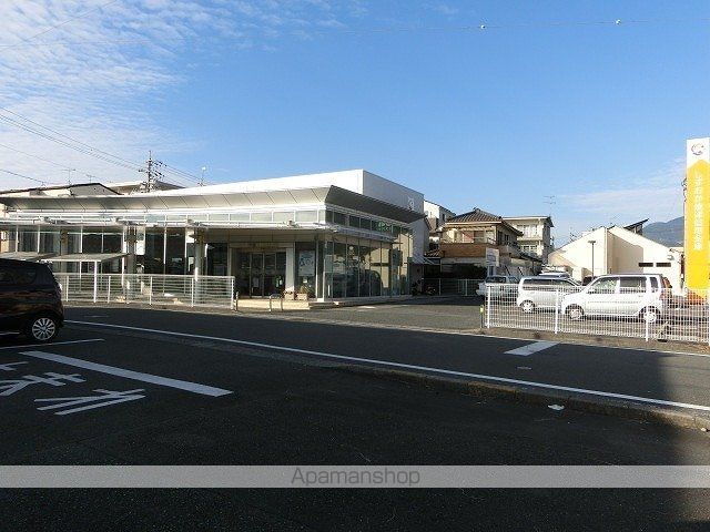 銀行　しずおか焼津信用金庫松富支店（銀行）まで700m