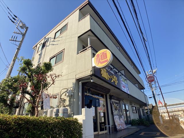 飲食店　煮干しらぁめん　猫トラ亭(11：00~17：00）（飲食店）まで1357m