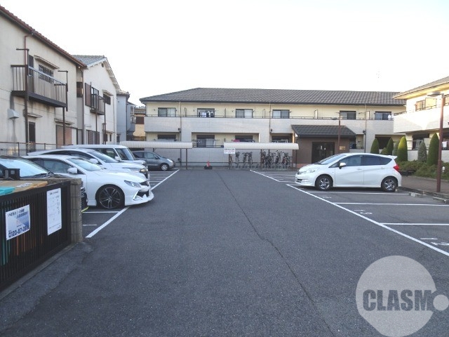駐車場　敷地内駐車場