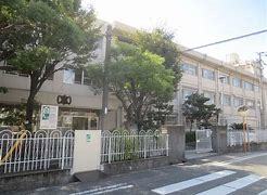 中学校　西宮市立上甲子園中学校（中学校）まで629m