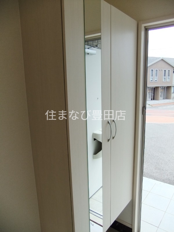 玄関　同型タイプ