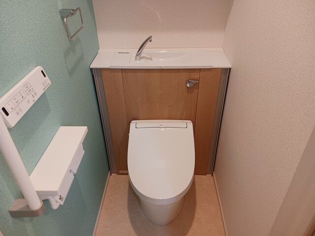 トイレ　ゆったりとした空間のトイレです