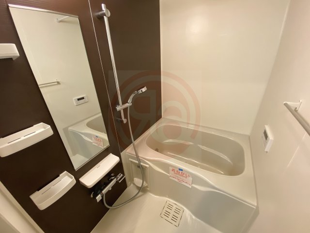 バス・シャワールーム　落ち着いた空間のお風呂です