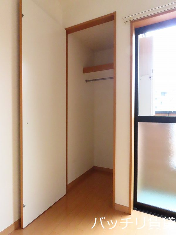 収納　別号室タイプの為、現状を優先致します。