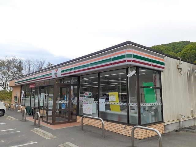 コンビニ　セブン-イレブン岡山足守大井店（コンビニ）まで950m