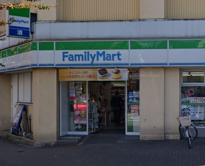 コンビニ　ファミリーマート 南台二丁目店（コンビニ）まで75m