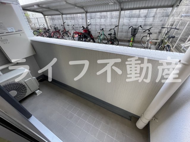 バルコニー　お洗濯にも便利なバルコニー付き