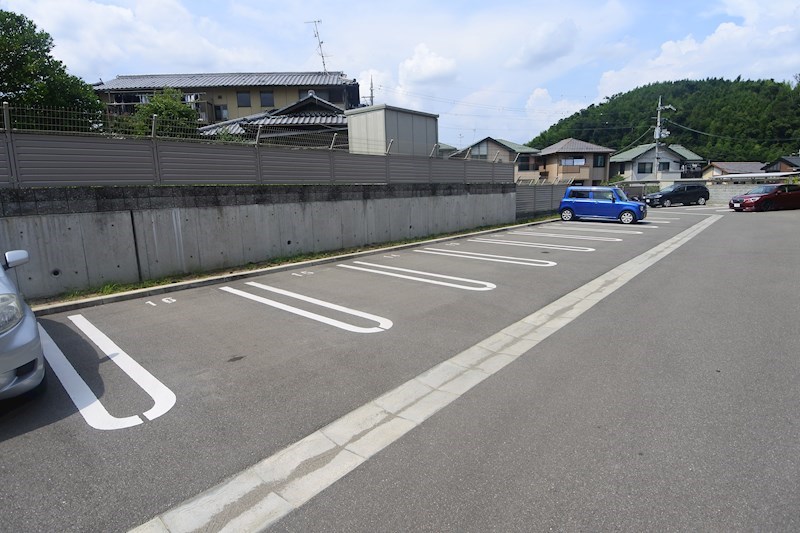 駐車場　駐車場