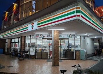 コンビニ　セブンイレブン 江東枝川2丁目店（コンビニ）まで157m
