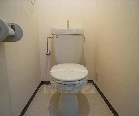 トイレ　洋式のトイレです。