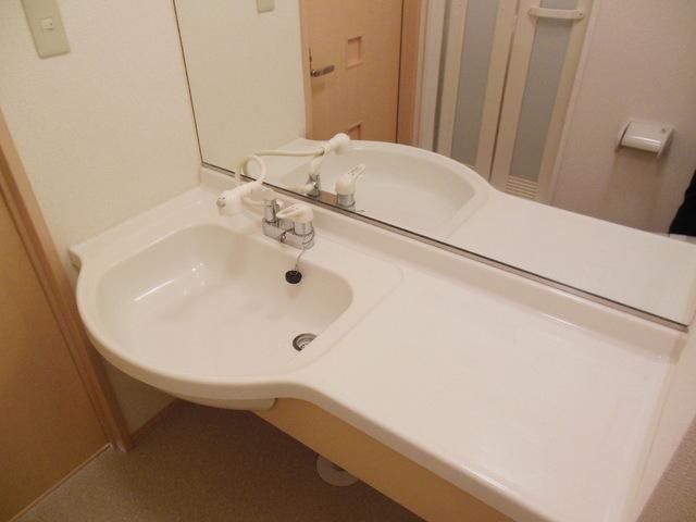 洗面設備　★大きな鏡があります★