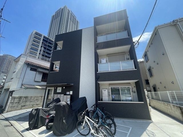 建物外観　オートロック付き