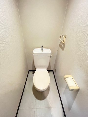 トイレ　ゆったりとした空間のトイレです