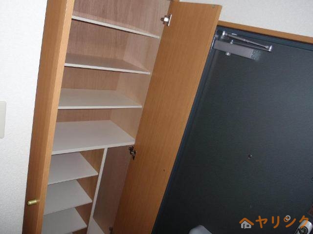 玄関　同タイプ部屋イメージ