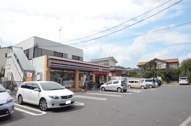 コンビニ　セブンイレブン繊維工業団地店（コンビニ）まで402m