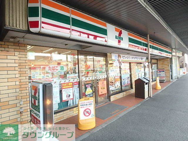 コンビニ　セブンイレブン横浜尻手駅前店（コンビニ）まで140m