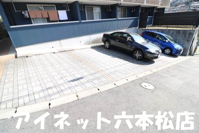 駐車場　駐車場は無料です