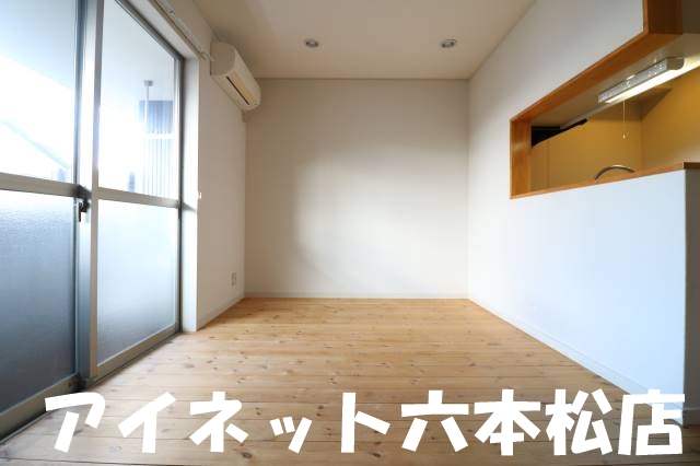 居室・リビング　広々としていいですね。