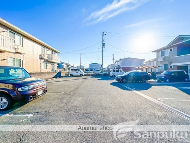 駐車場　駐車場