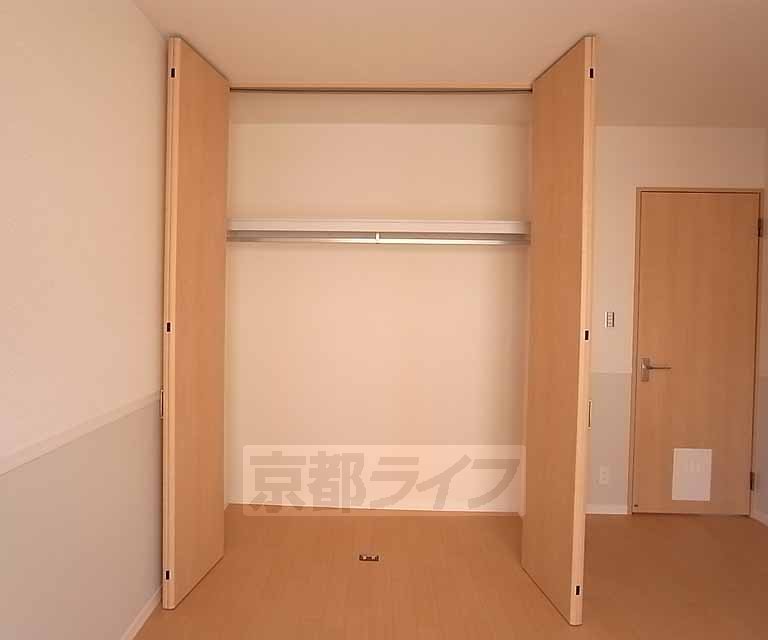 収納　ＬＤＫ奥の洋室にある収納です。